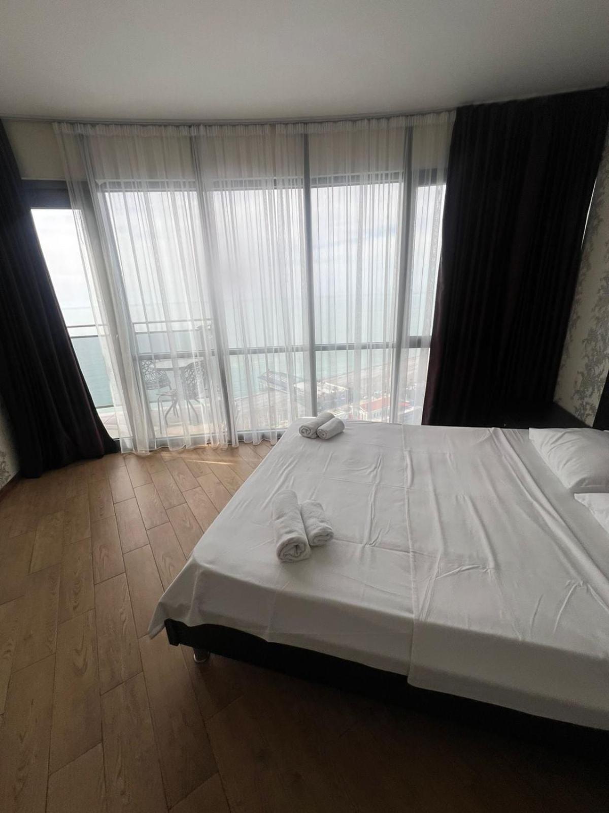 Seaview Panoramic Apartments Orbi Sea Towers Batumi Ngoại thất bức ảnh